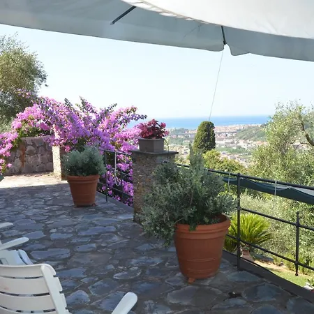 La Gatta Sul Sentiero San Salvatore (Genoa)