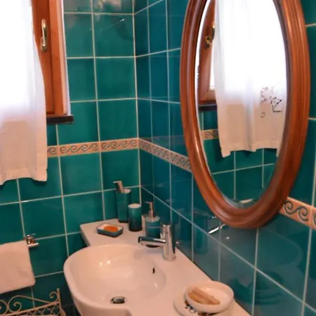 La Gatta Sul Sentiero